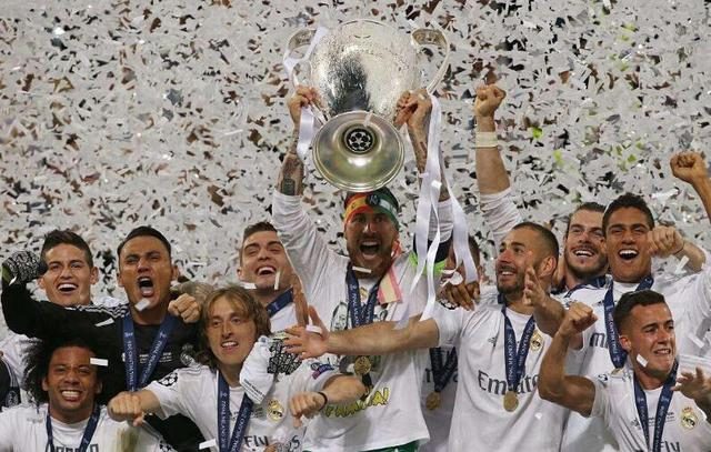 职业技术培训宣传册设计案例